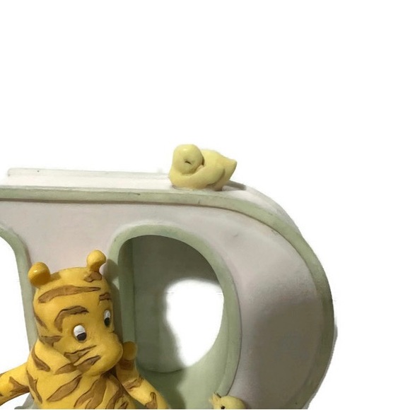 Winnie the Pooh letter D by Disney - Picture 3 of 8